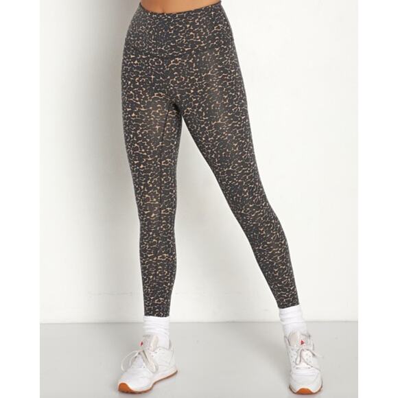 Varley Lets Move High Waist Legging Cluster Leopard Animal Print Medium Travel - Picture 1 of 10
